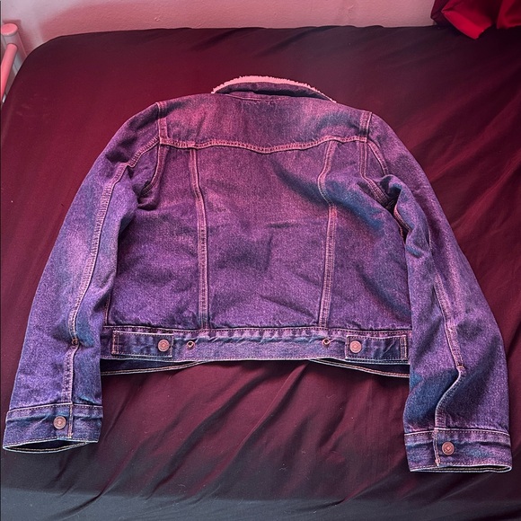 Levi's Women’s Original Denim Trucker with Sherpa Lining - Dark Wash - Picture 4 of 4